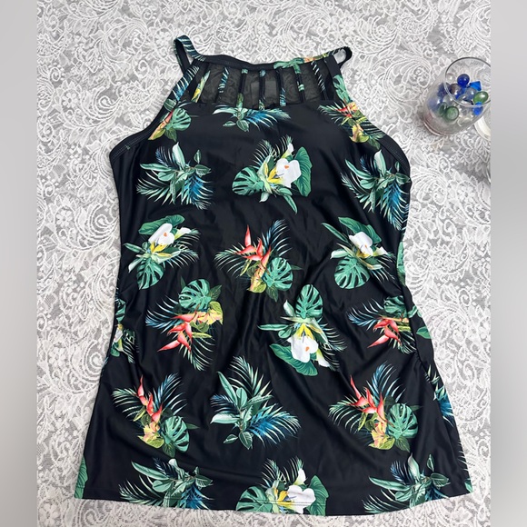Tops - NWT Tropical Halter Swim Top Women Size L